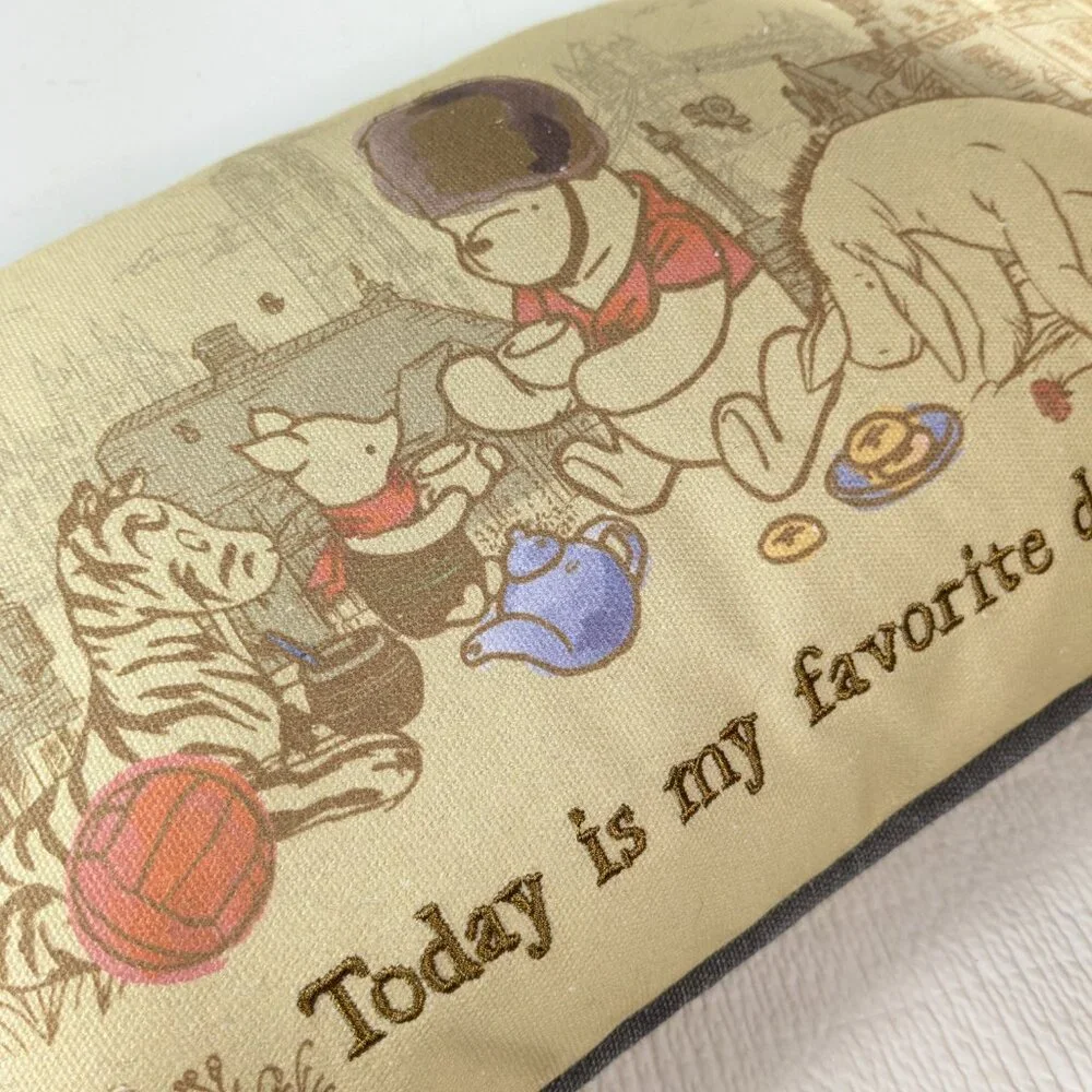 Disney Parks Winnie the Pooh & Friends Throw‎ Pillow Epcot UK United Kingdom